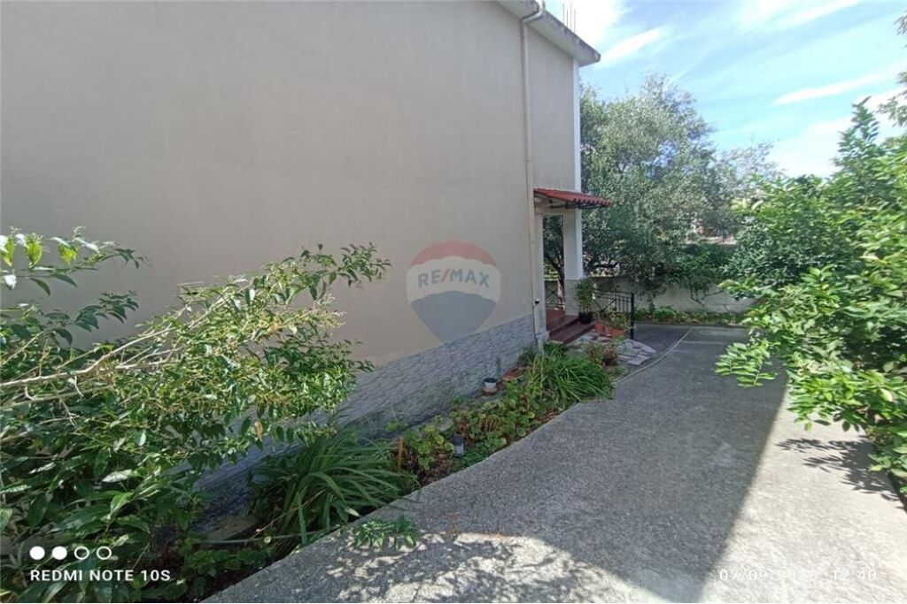 Shtepi 2 kateshe ne shitje , Uji i Ftohte