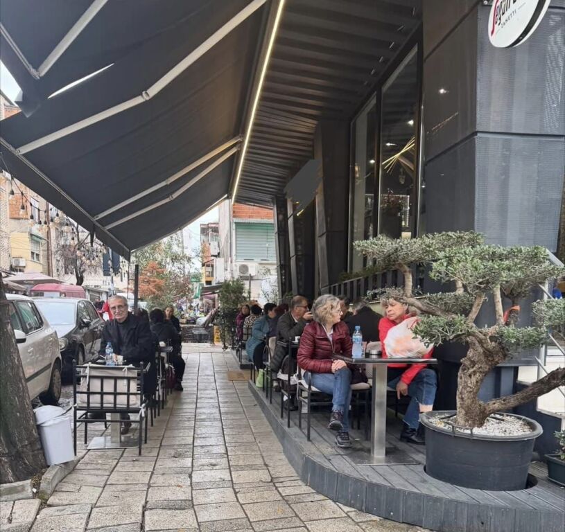 Shitet Biznesi Lokal/FastFood tek Shkolla e Baletit