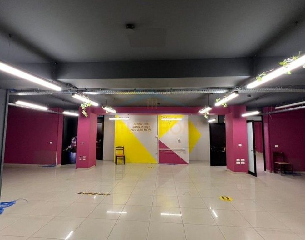 Qera, Ambient Biznesi, Rruga e Dibrës