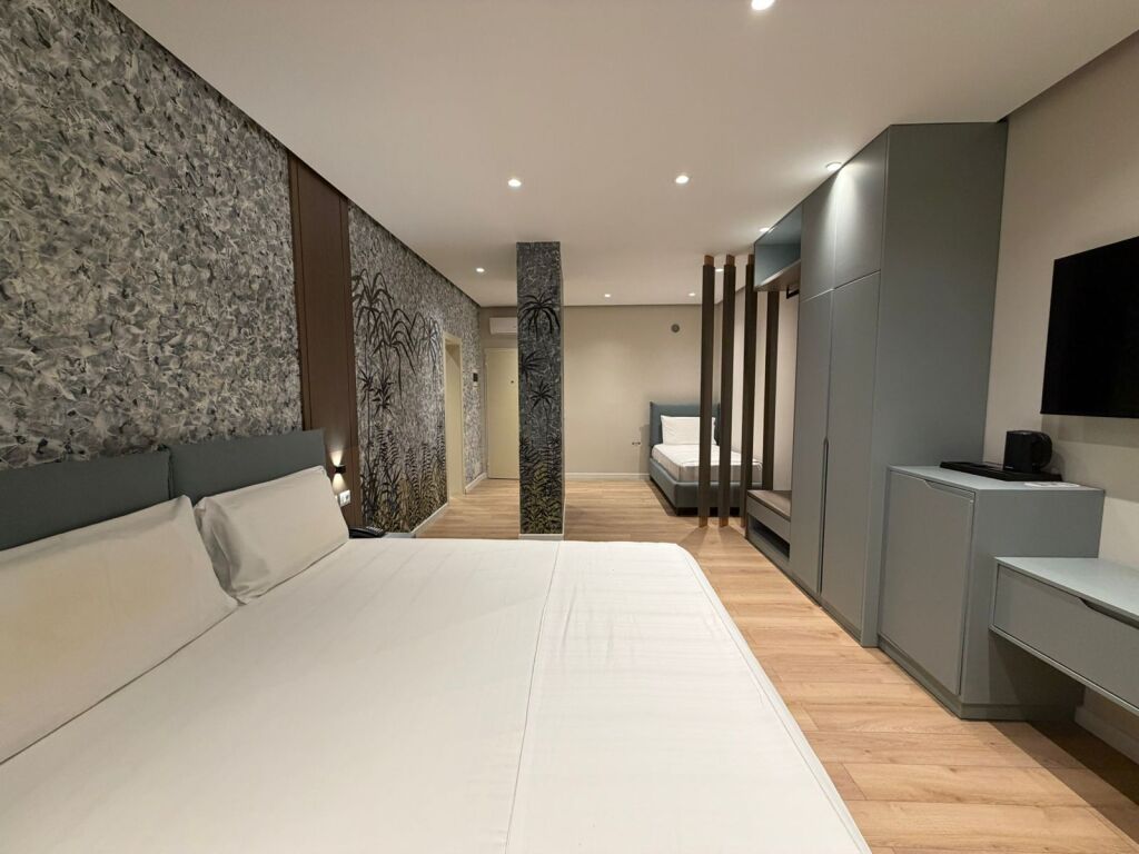 Hotel me Qera Afatgjate - Vlore