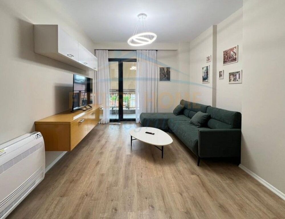 Qera, Apartament 2+1+2, Pazari i Ri, Tiranë.