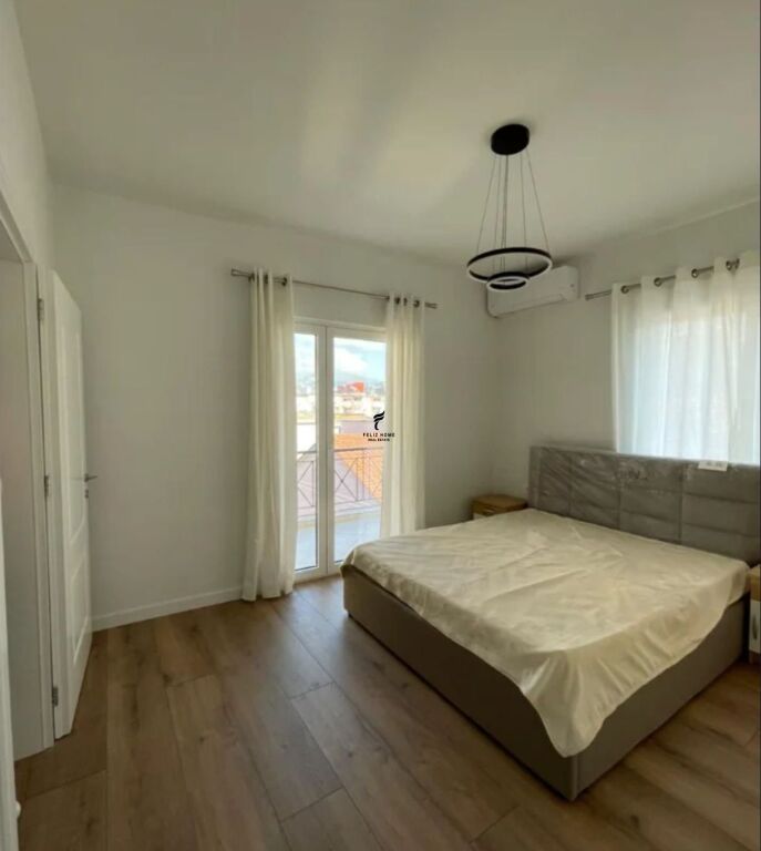 APARTAMENT ME QERA 1+1 ISH PARKU 50.000 LEKE FH-70331