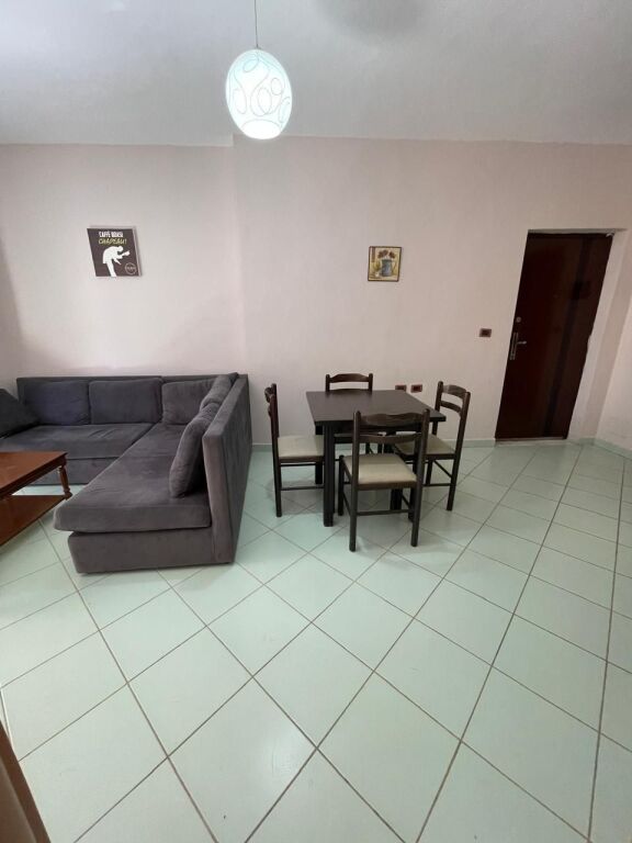 Apartament 1+1 për shitje – Rrota e Kuqe, Durrës