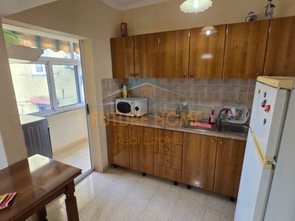 In vendita, Appartamento 1+1, Ali Demi, Tirana.