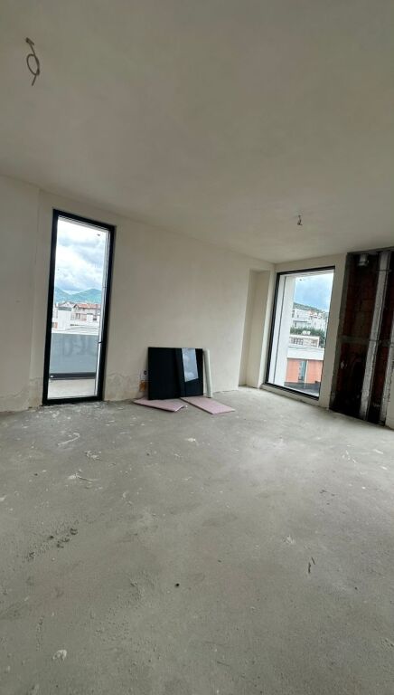 🏙️Apartament për Shitje 3+1+2+ 2 poste parkimi