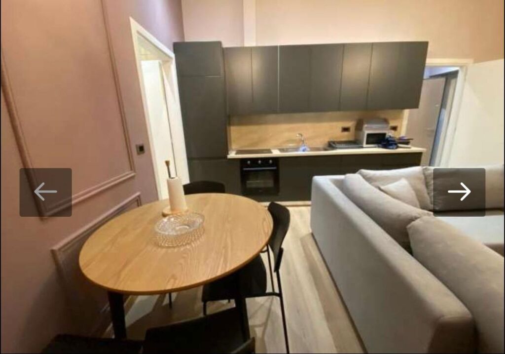 Shitet apartament 2+1+2 tualete+verande te Liqeni i Thate.