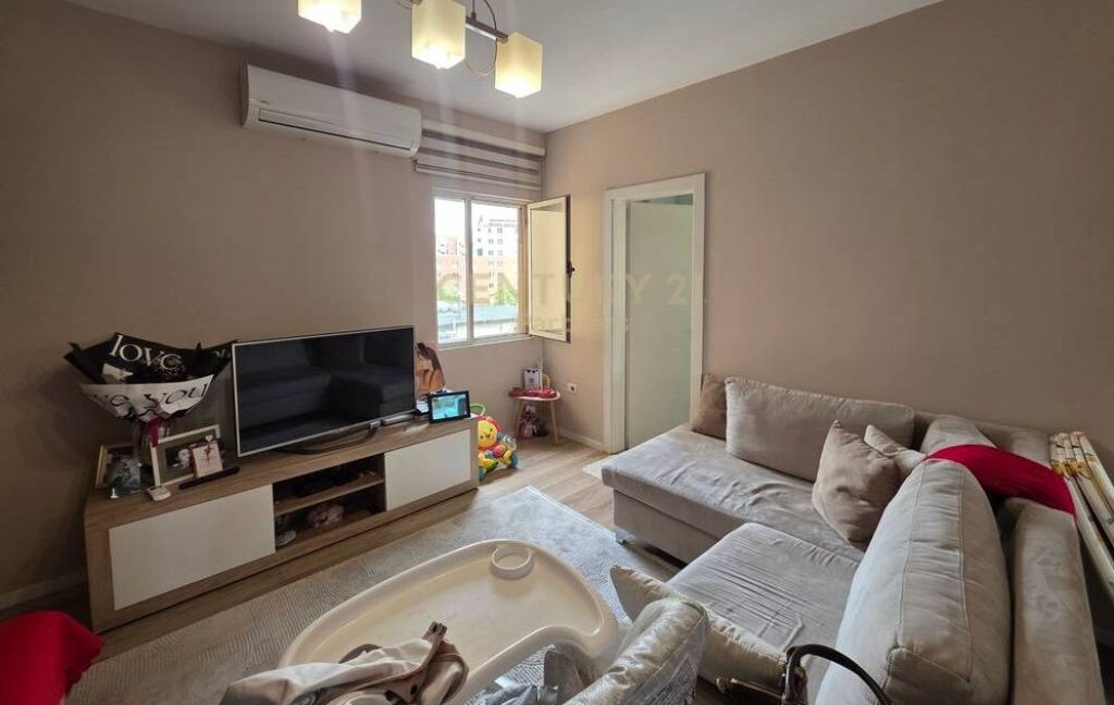 Apartament 2+1 ne shitje, Irfan Tomini