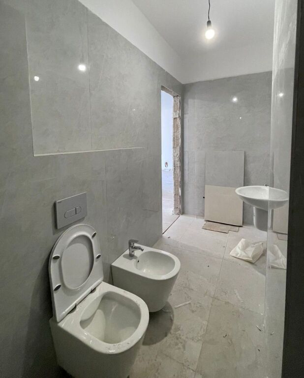 Shitet Apartament 2+1 – Kompleksi Aura, Rruga Dritan Hoxha 📍