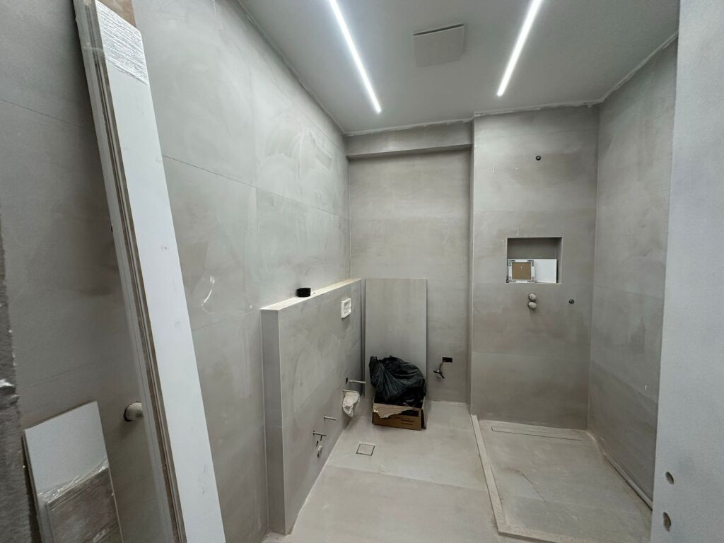 Shitet Apartament 2+1+2 ISh Ekspozita