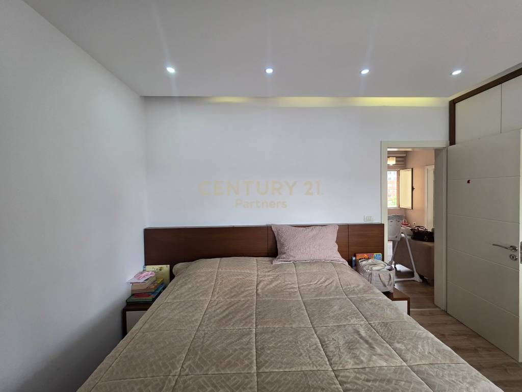 Apartament 2+1 per shitje te Rruga Irfan Tomini