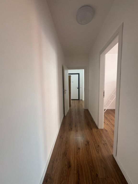 Selite Jepet apartament me qira 2+1 Tek Xhamia