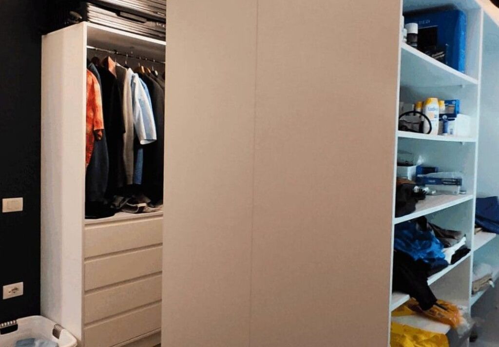 Vilë unike buzë Liqenit të Farkës