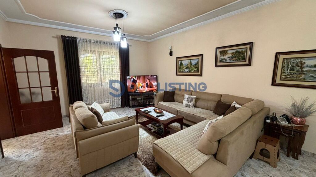 Shitet vilë 3-katëshe në Rrugën Albanopol, Don Bosko