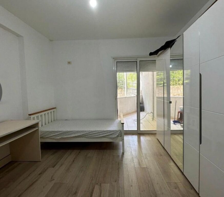 Apartament me qera 2+1 + 2 ballkone - 📍Fresk, rruga e Dajtit prane Auto Kalaja 400 mije leke