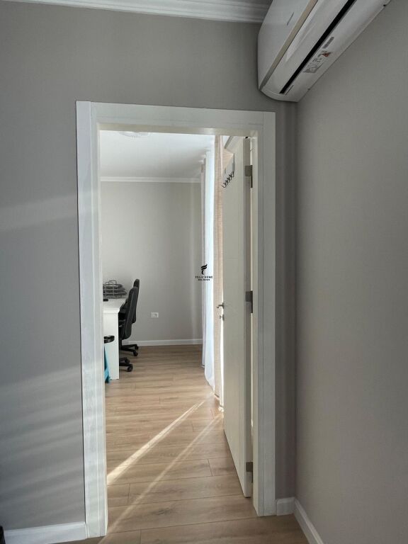 APARTAMENT ME QERA 1+1+DEPO YZBERISHT 520 EURO FH-70372