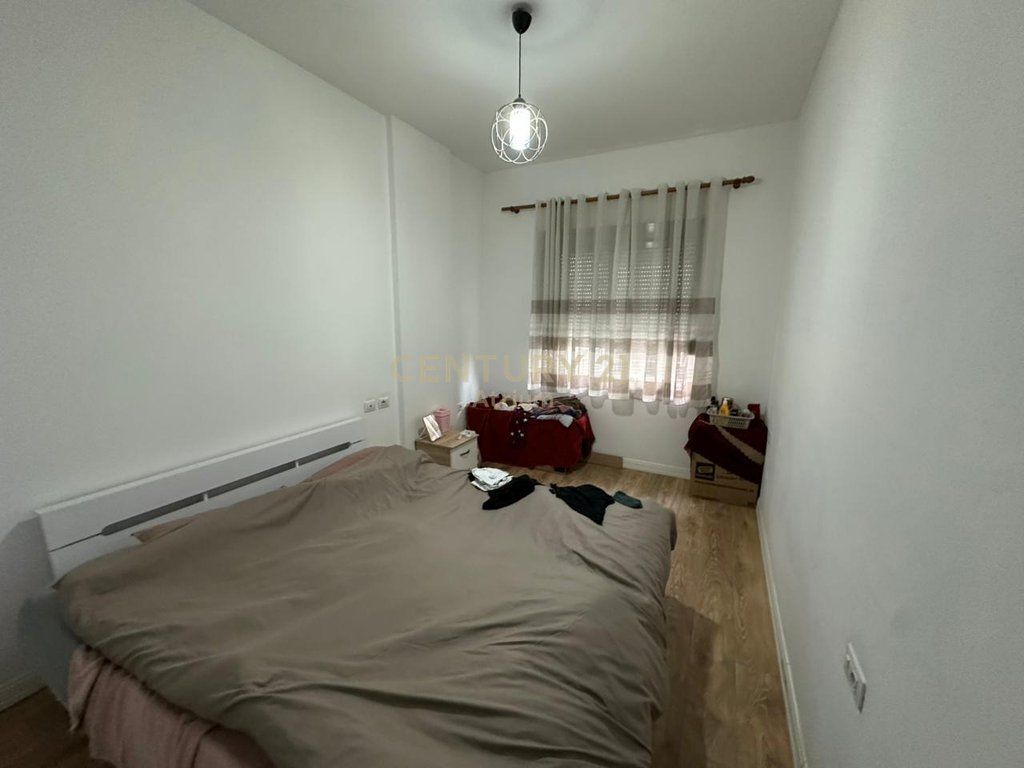 JEPET APARTAMENT 2 + 1 ME QIRA PRANE MATERNITETIT TE RI !
