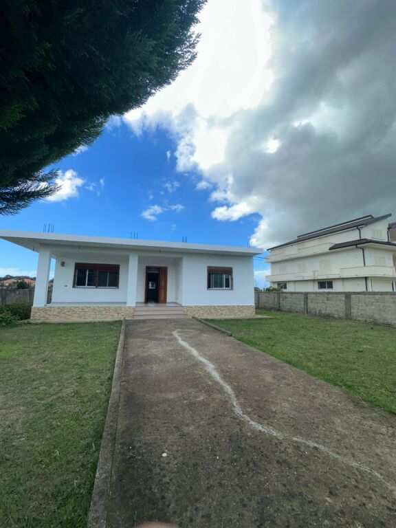 Shitet Shtepi Private 📍Lagja Popullore Shijak • 140.000€ ✅