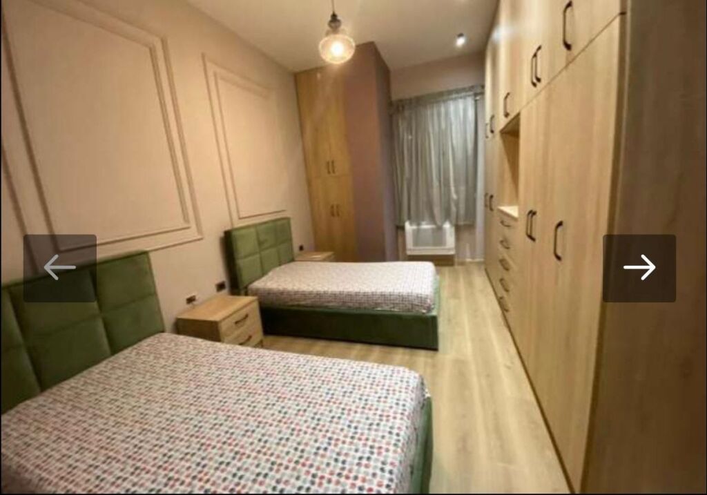 Shitet apartament 2+1+2 tualete+verande te Liqeni i Thate.