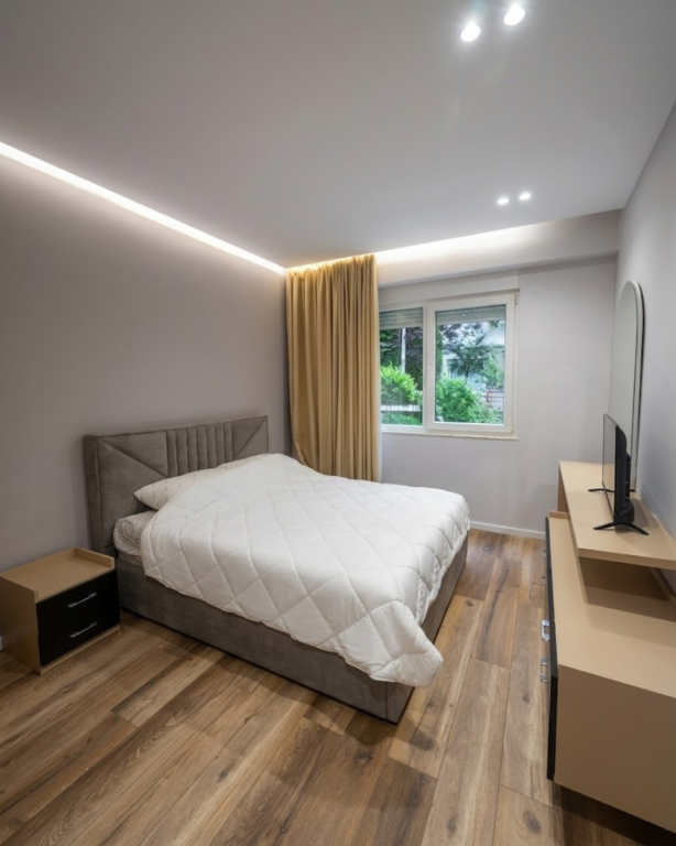 Apartament 1+1 me Qira, Liqeni i Thate