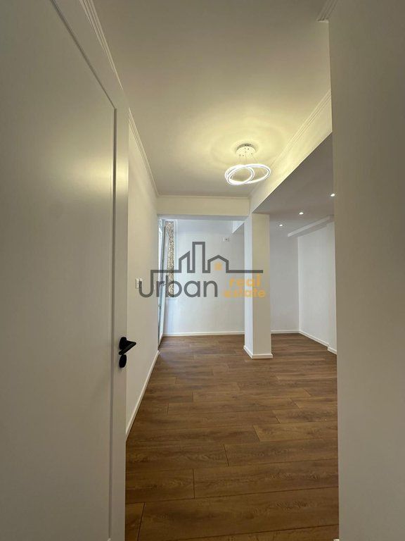 Shitet, Apartament 2+1, Porcelan, Tiranë - 118000€ | 65 m²