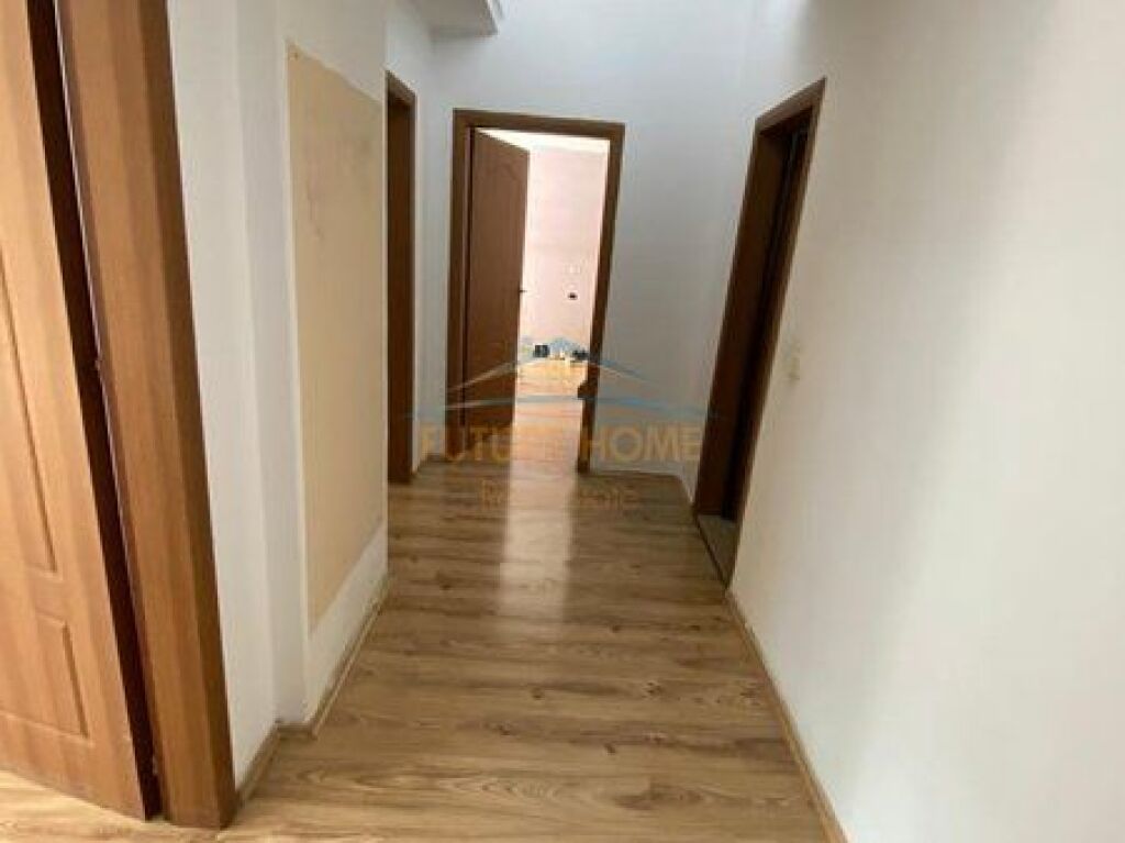 Shitet, Apartament 2+1, Ali Demi, Tiranë.