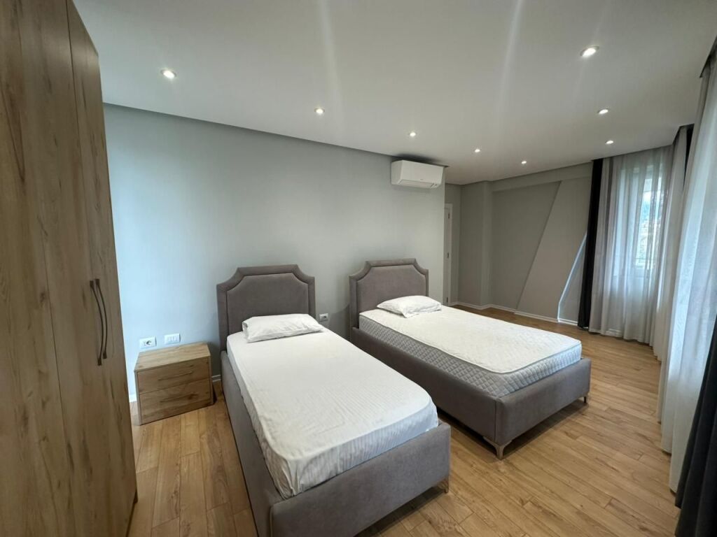 Appartamento 2+1 in affitto in Rruga e Dibres.