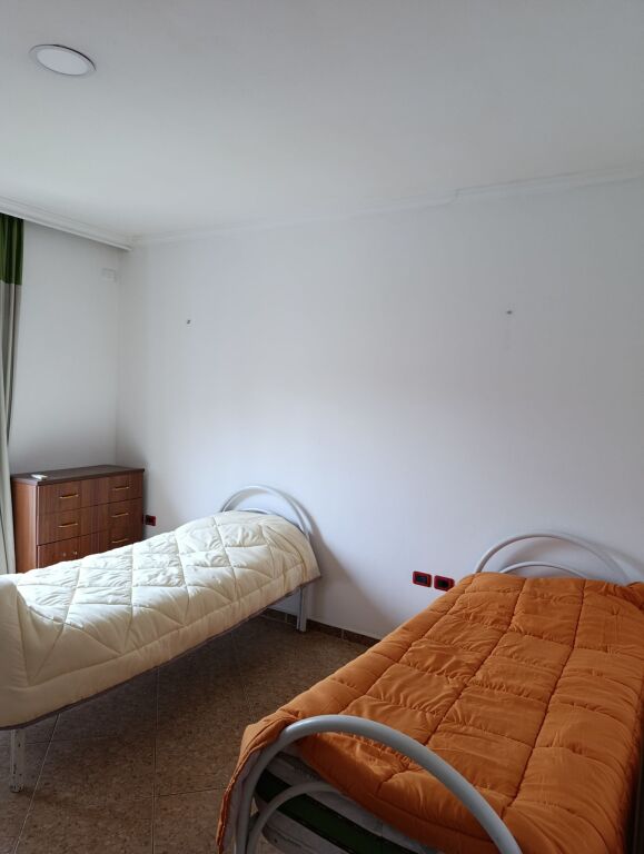 Affitto | Shtëpi private 2 + 1 | Rruga Selaudin Zorba,Qsut| 400 €/mese