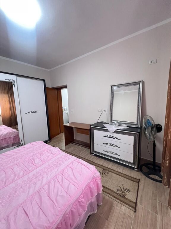 JEPET ME QERA APARTAMENT 2+1 PRANE KAZAZIT, DURRES