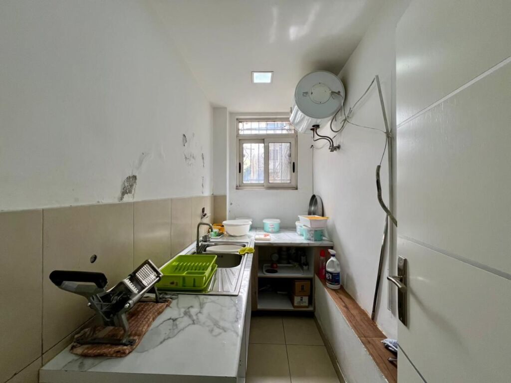 Shitet Biznesi Pizzeri &amp; Fast Food, Bulevardi Bajram Curri -Tiranë