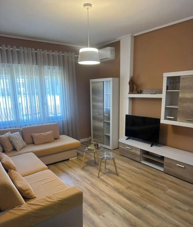Qera | Apartament 2 + 1 |Liqeni Artificial | 700 €/muaj