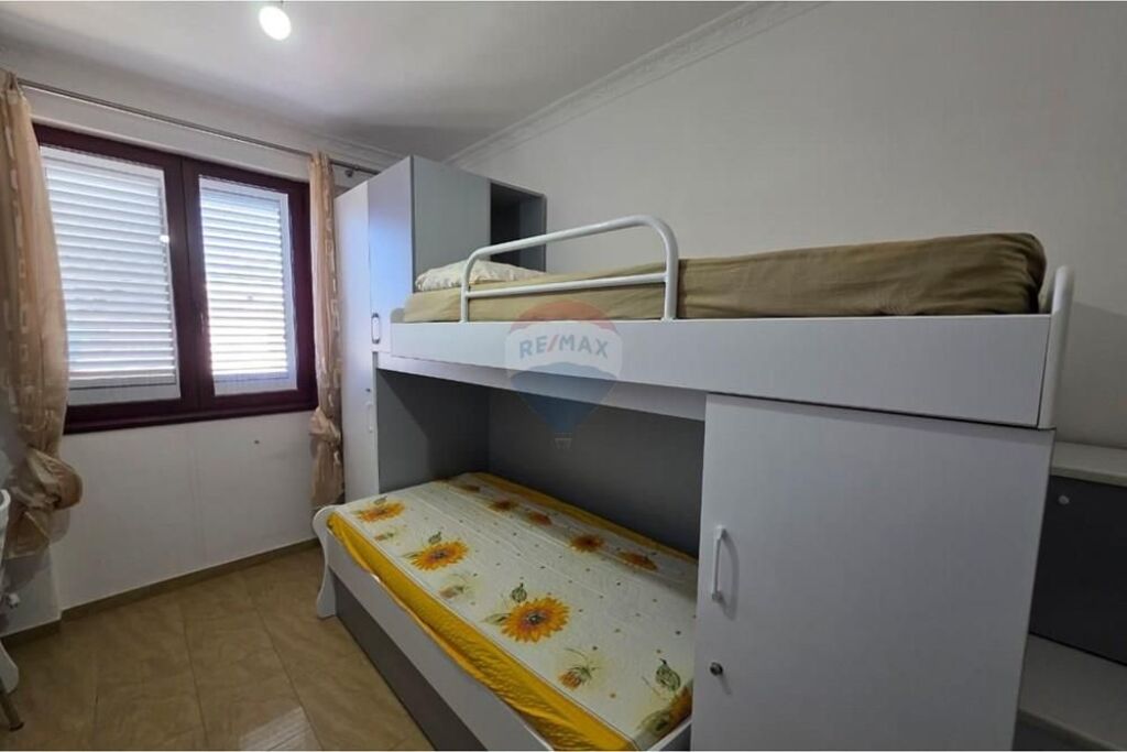 Apartament 2+1 me qera , Lumgomare