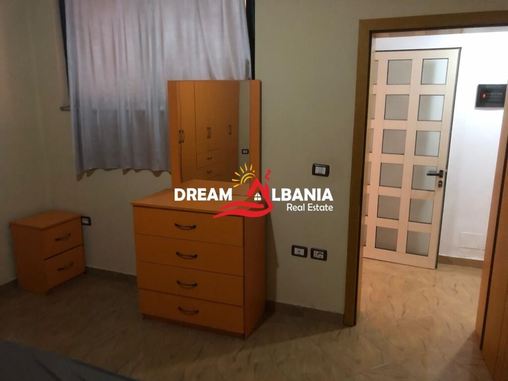 Appartamento in affitto in Via Dibra vicino alla Scuola Bajram Curri, Tirana ( ID 4251448 )