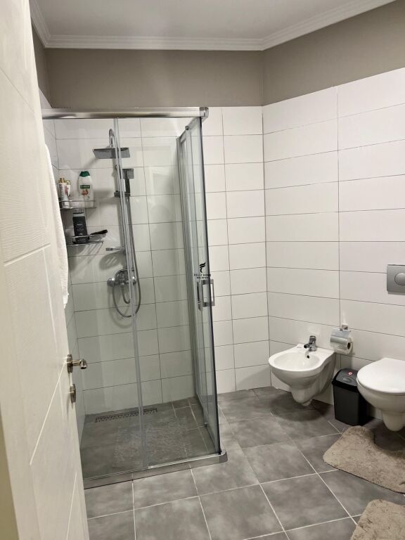 APARTAMENT ME QERA 1+1+DEPO YZBERISHT 520 EURO FH-70372