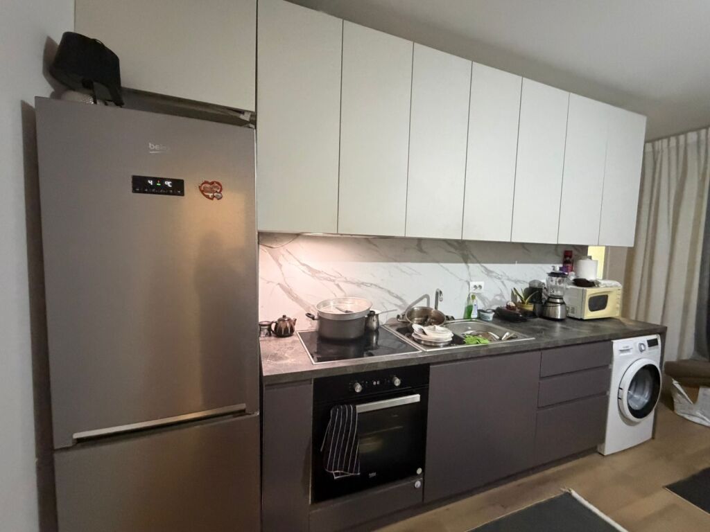 In affitto 1+1 lago che via Peti 400 eu arredato