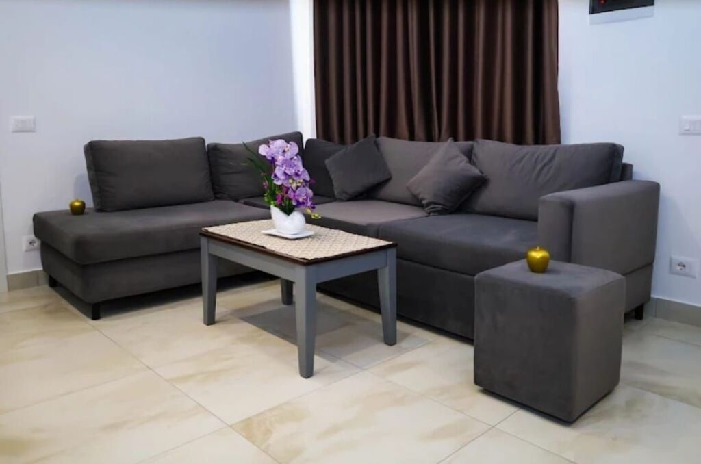 4 APARTAMENTE ME QERA 1+1