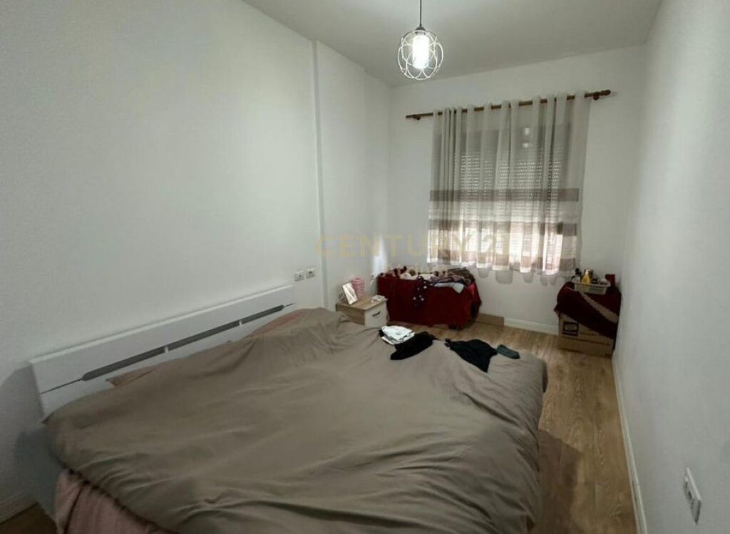 Apartament 2+1 me qira prane Maternitetit