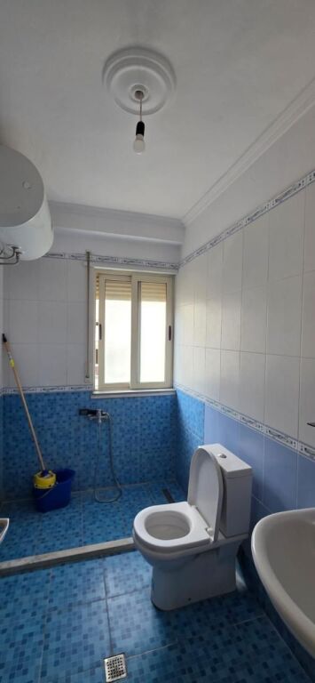 Shitet Apartament 3+1+2 ne Yzberisht / Pallatet Cabej