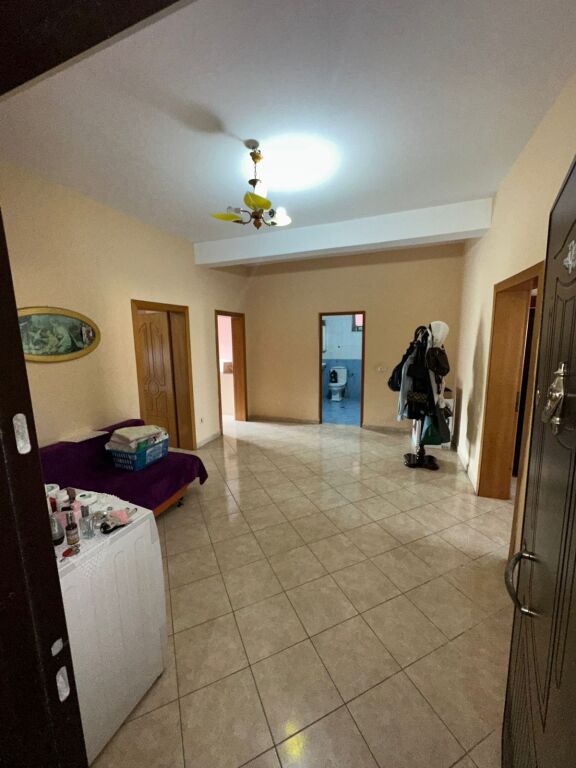 SHITET APARTAMENT 2+1 + 2 Ballkone 📍 Adresa: Drejtoria Policise