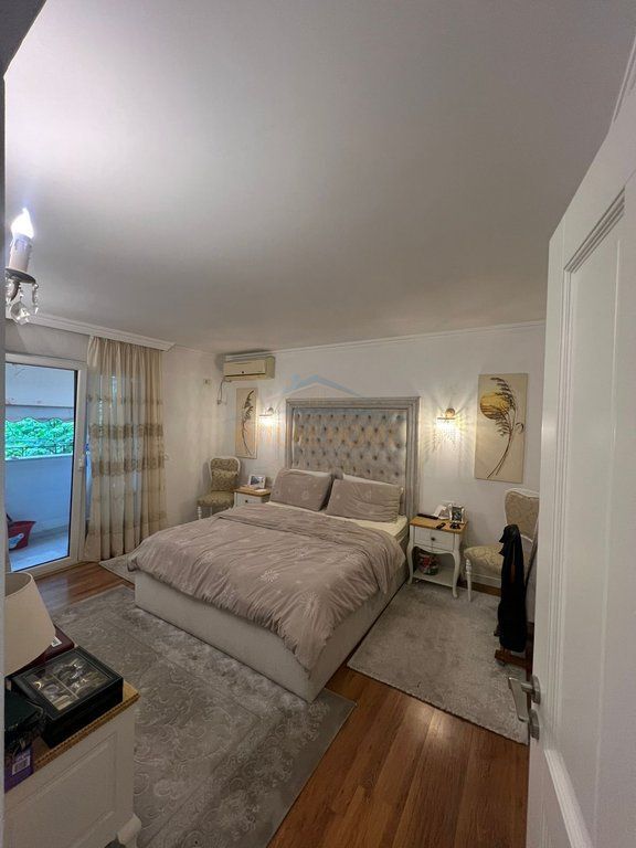 Shitet, Apartament 2+1 + Garderobë, Rruga e Kavajës,Tiranë