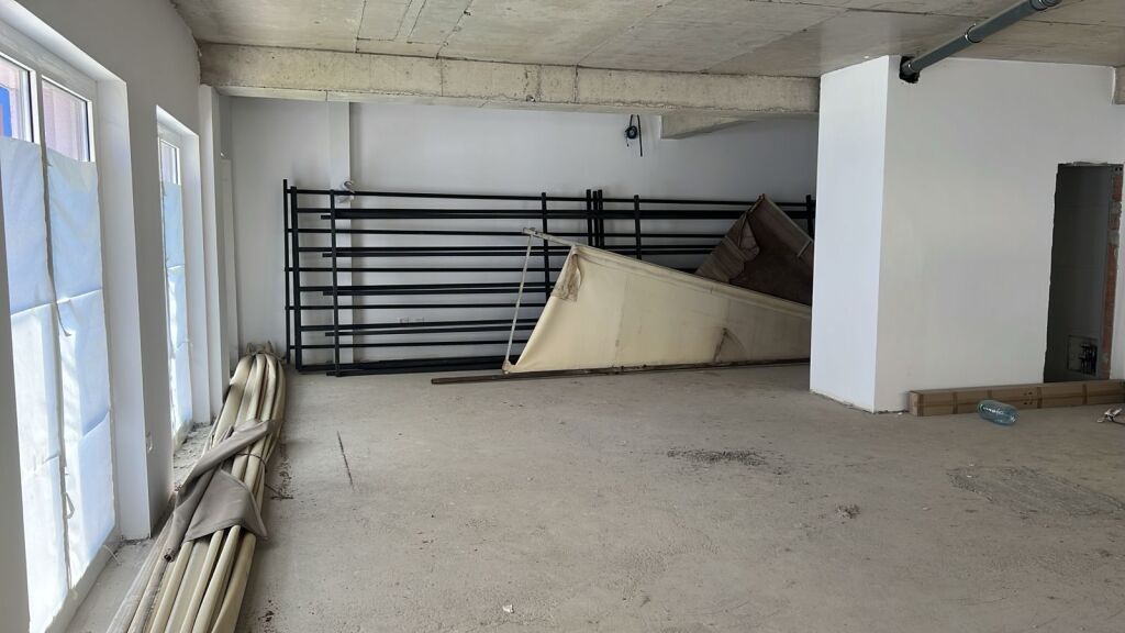 Open Space Shop for Rent for Premises: Ali Dem, At the Mangalem Complex