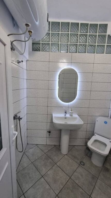 AMBIENT BIZNESI ME QIRA PER ZYRA - MINE PEZA, TIRANE