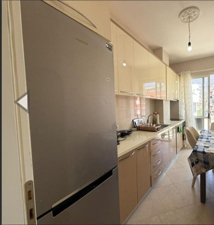 JEPET ME QIRA 1+1 RRUGA SHEFQET KUKA