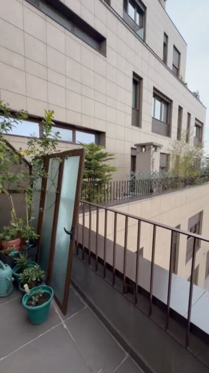 Apartament 1+1 me Qira – Rruga e Barrikadave