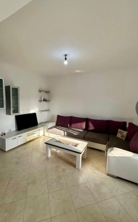 Appartamento in affitto 1+1 - 📍Laprake, vicino alla stazione di servizio Kupola 400 mila lek