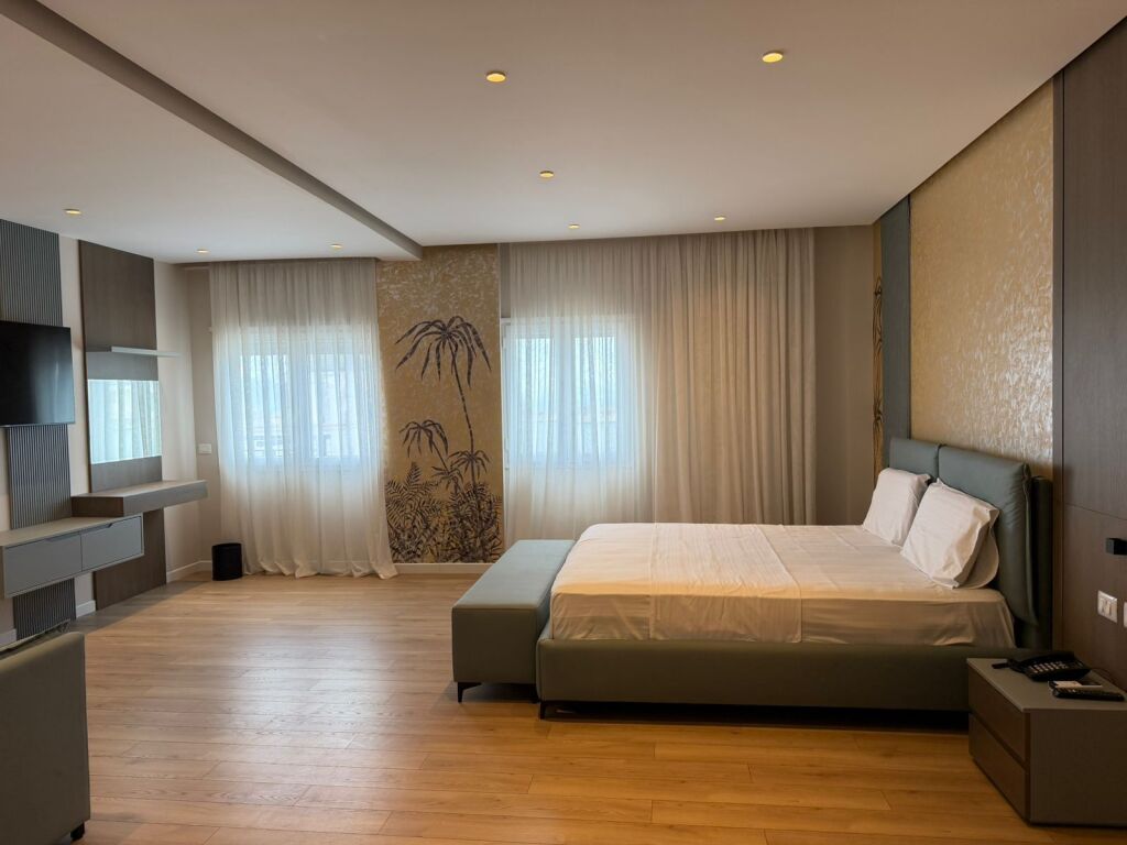 Hotel me Qera Afatgjate - Vlore