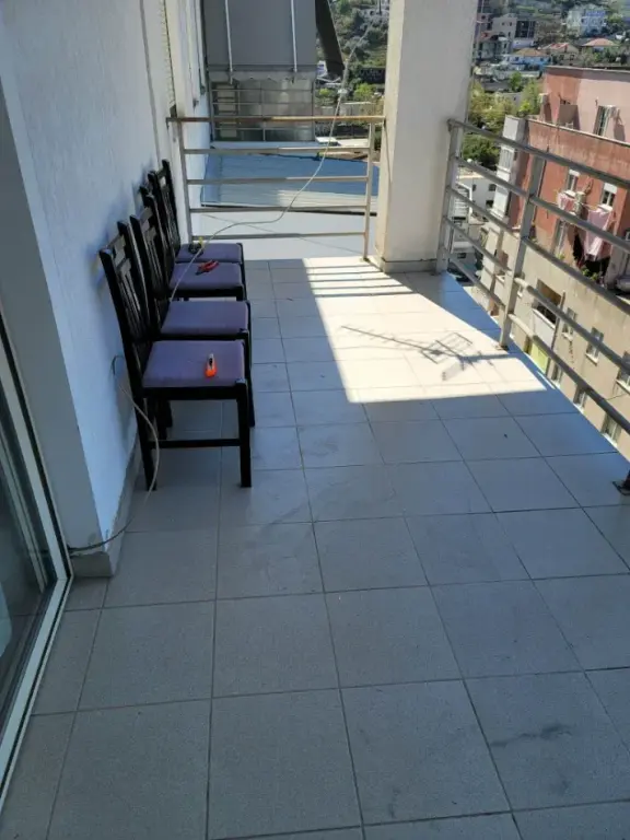 Affitto | Apartament 1 + 1 | Yzberisht | 370 €/mese