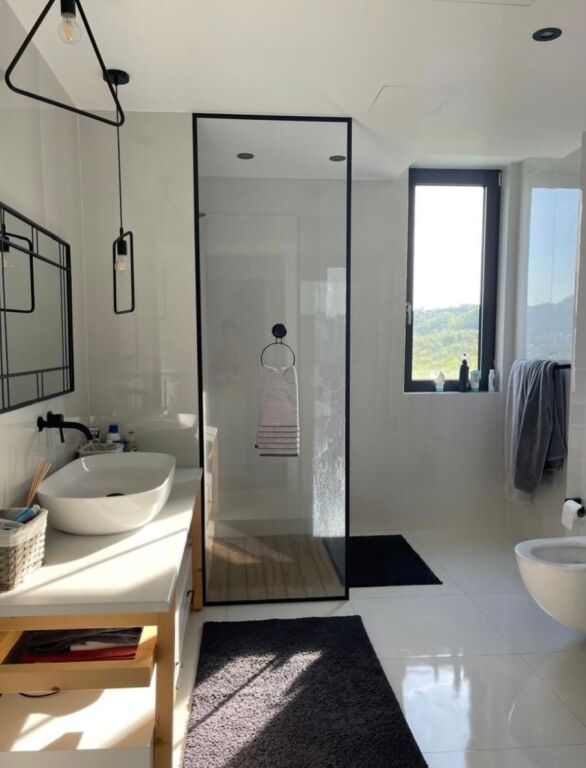 SHITET VILE LUKSOZE 2 KATESHE NE DAIAS MULLET 680.000 €