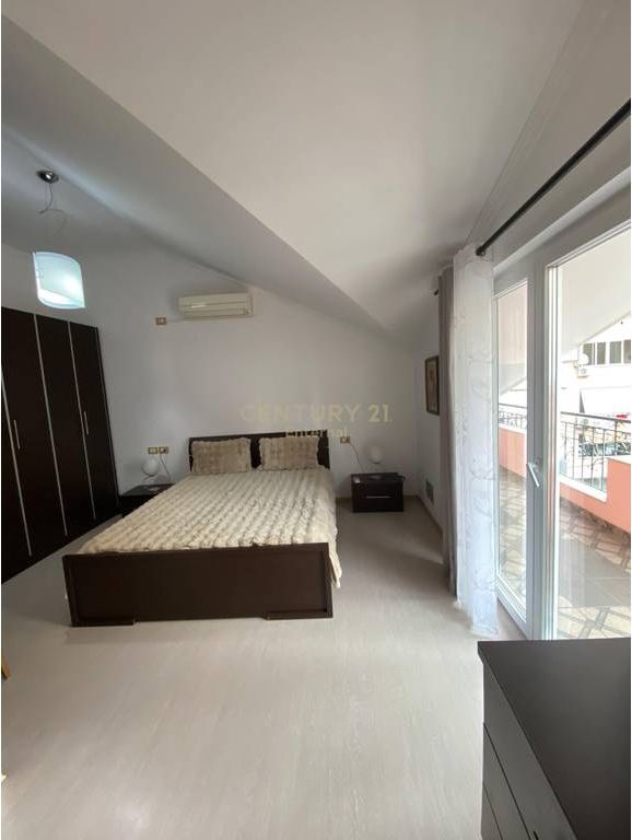 APARTAMENT 3+1+POST PARKIMI ME QIRA TEK KRISTAL CENTER