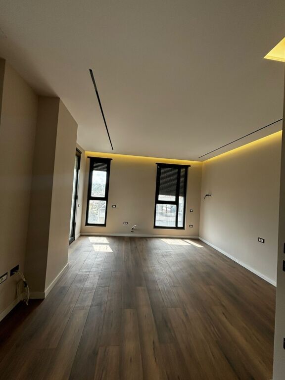 🏡 Shitet Apartament 3+1 | Bulevardi "Bajram Curri"