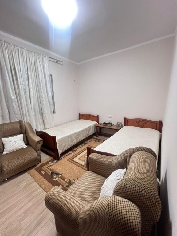 JEPET ME QERA APARTAMENT 2+1 PRANE KAZAZIT, DURRES